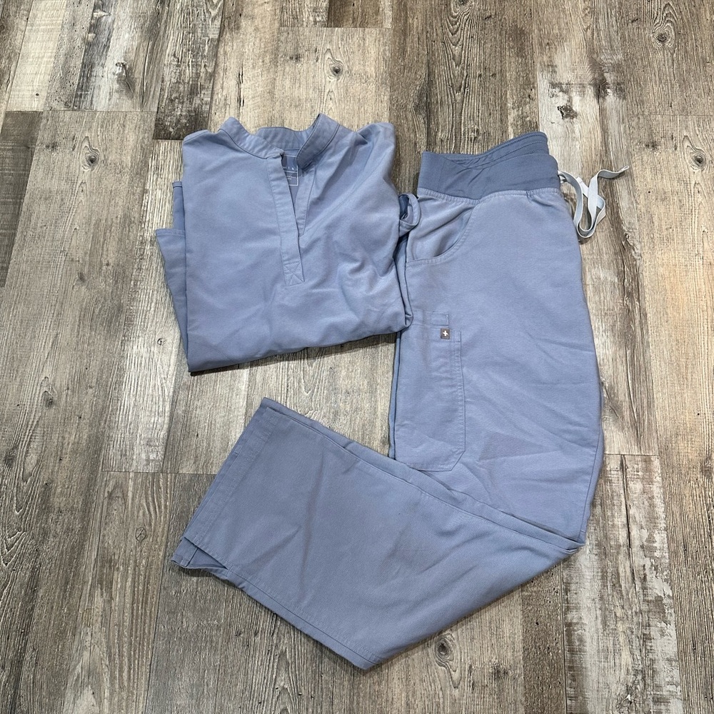 FIGS Scrubs set- Space Dye Vapor Blue